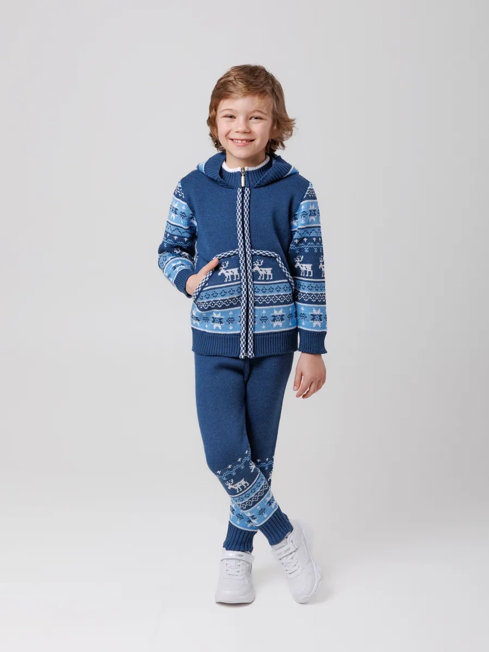 Кофта вязаная на молнии с капюшоном