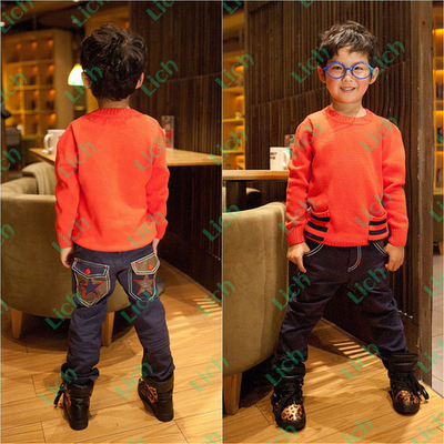 Пуловер детский с накладными карманами в полоску