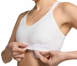 ТОП теннисный Nike Indy Medium Support Padded Adjustable Sports Bra - белый