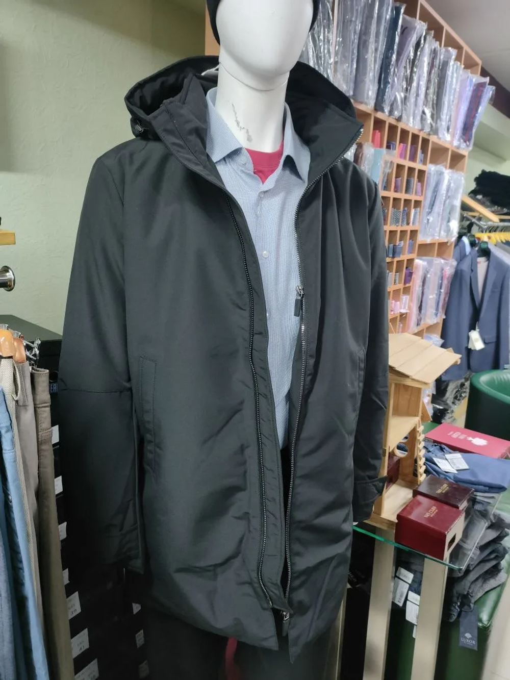 Куртки, плащи, пальто от 11900