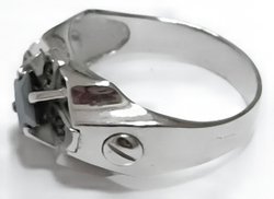 Ювелирное кольцо из серебра