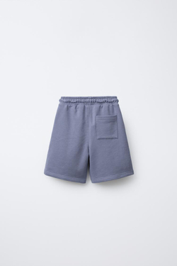 ZARA КОМПЛЕКТ ИЗ ФУТБОЛКИ И ШОРТОВ-БЕРМУДОВ ИЗ МЯГКОЙ ТКАНИ, ЦВЕТ МАЛЬВЫ