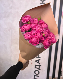 Букет из кустовой розы Misty Bubbles