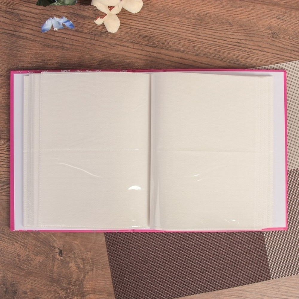 2005312 Фотоальбом 200 фото 10х15 см "Наша малышка" тиснение 26,5х17,5х5 см