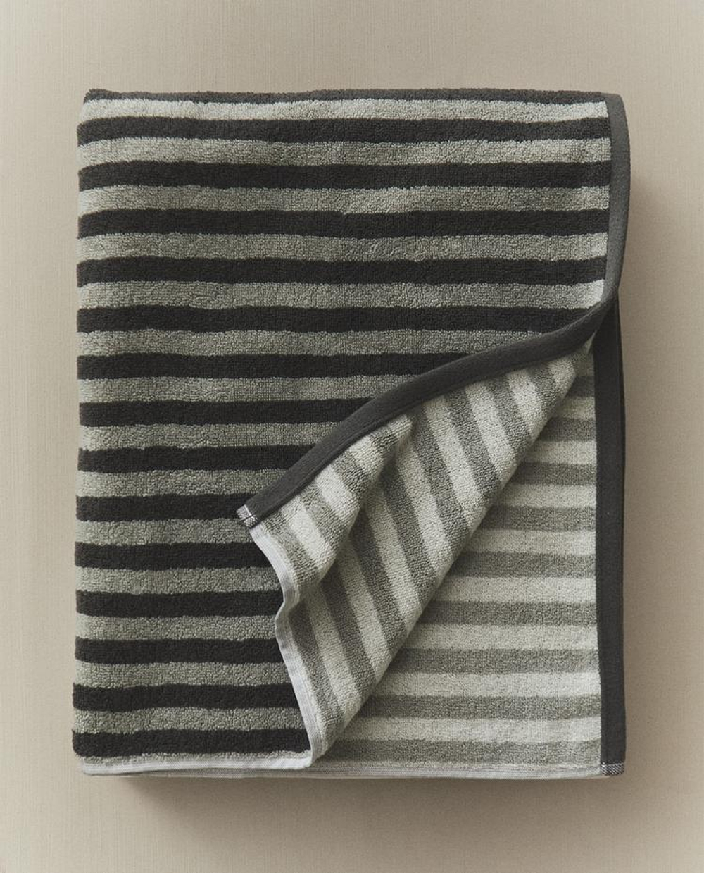 ZARA HOME БАННОЕ ПОЛОТЕНЦЕ С ЦВЕТНЫМИ ПОЛОСКАМИ, ЗЕЛЕНЫЙ