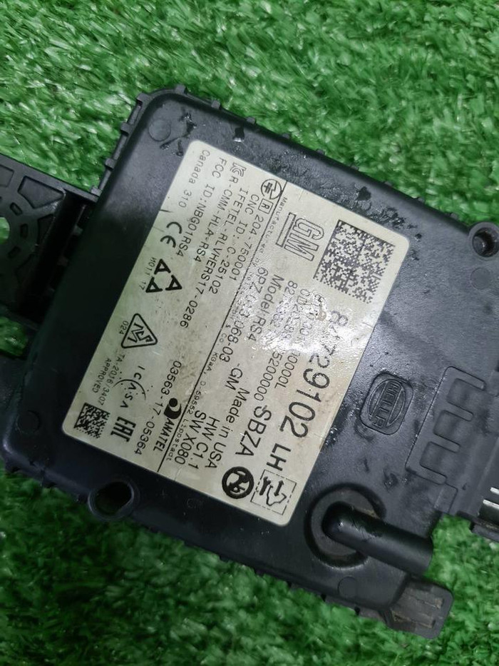 Датчик слепых зон левый Cadillac XT6 (2019-н.в.)