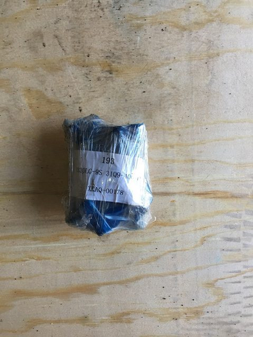 Болт барашек для редуктора хода Hyundai R330-9