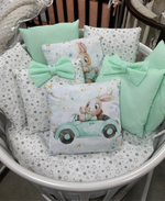 Комплект в кроватку 18 предметов "Заяц с техникой" зеленый, сатин