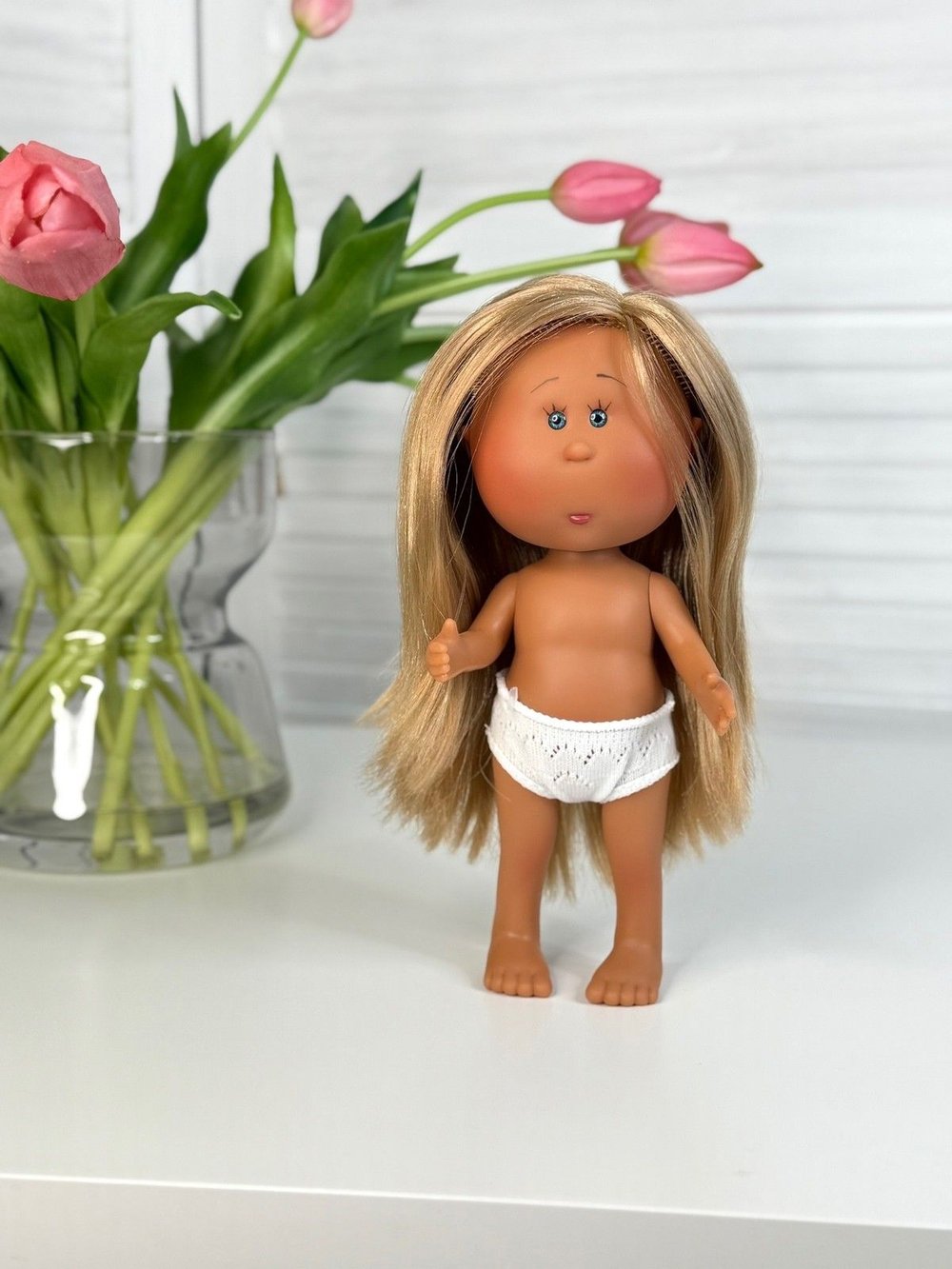 Кукла Nines виниловая 23см Little Mia Latina без одежды (3199WL2)