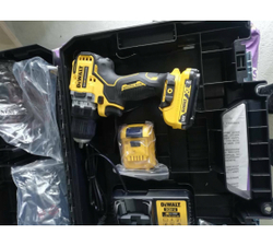 Аккумуляторная дрель-шуруповерт DeWalt DCK795S2T
