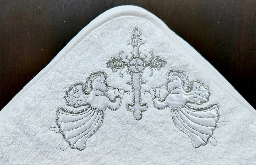Крестильное полотенце с уголком  (серебро)