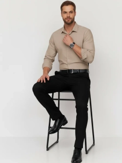 Рубашка классическая с длинным рукавом приталенная