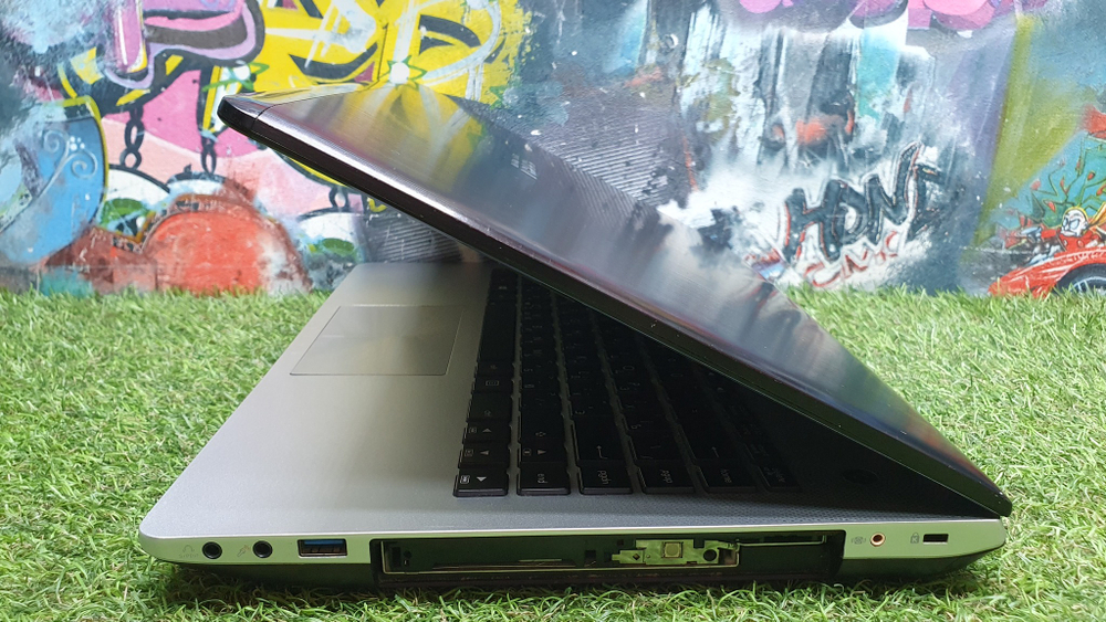 Ноутбук ASUS i7/4Gb/650M 2Gb