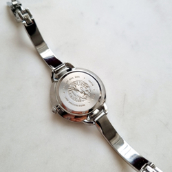 Часы Anne Klein в светлом металле