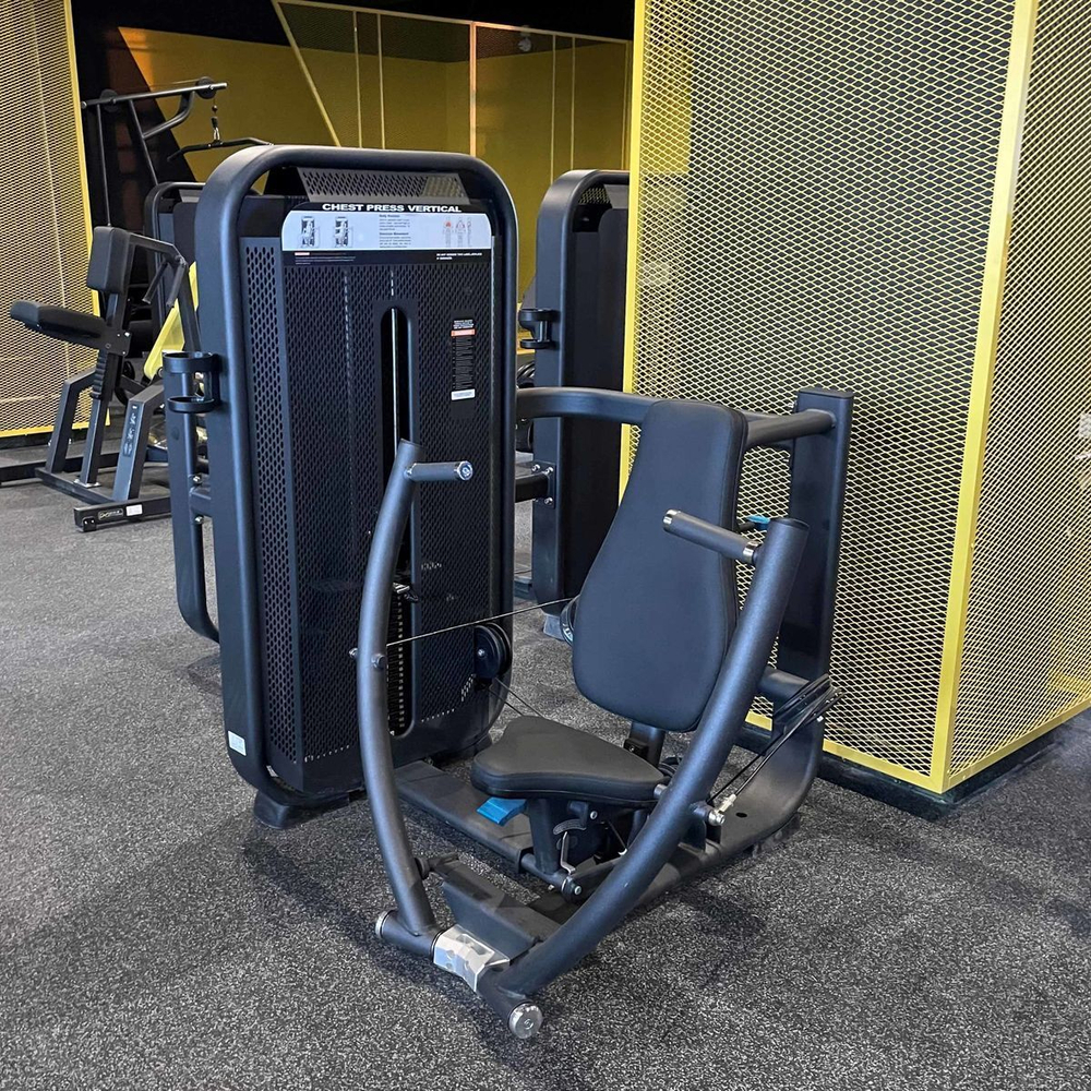 E7008 Жим от груди вертикальный. Стек 110 кг