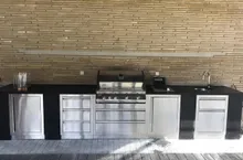 Тумба-основание угловая для овальных керамических грилей Primo XL и Oval 300 Family с выдвижным ящиком, нержавеющая сталь, 90x112х99 см, Ontario, KuhniGrill