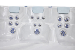 Вместительный гидромассажный спа-бассейн Victoria Star VS-403C