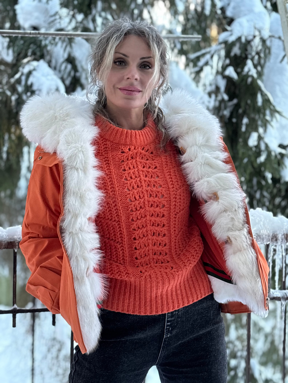 Куртка / натуральный мех песец / стежка натуральный кролик