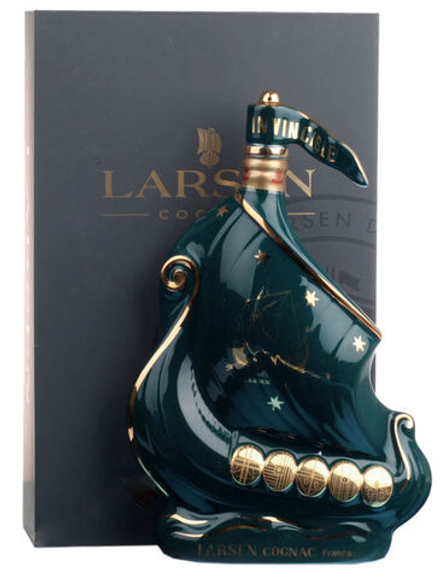 Коньяк Larsen Viking Ship Ocean Green gift box, 0,7 л.