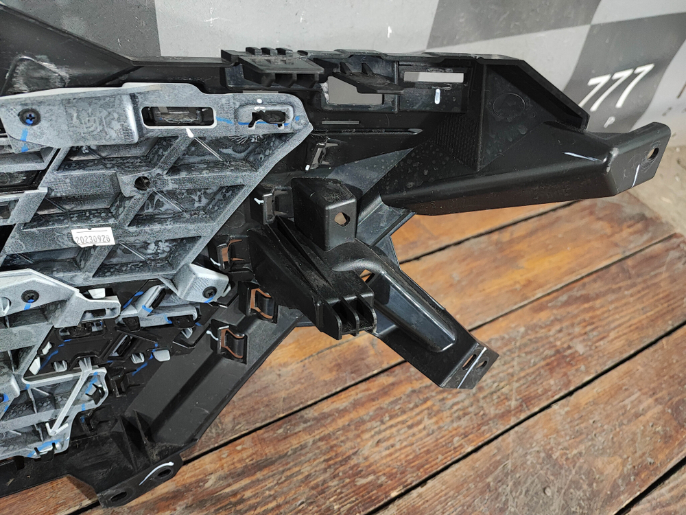 Решетка радиатора Changan UNI-V 22-нв Б/У Оригинал C281F2713011622