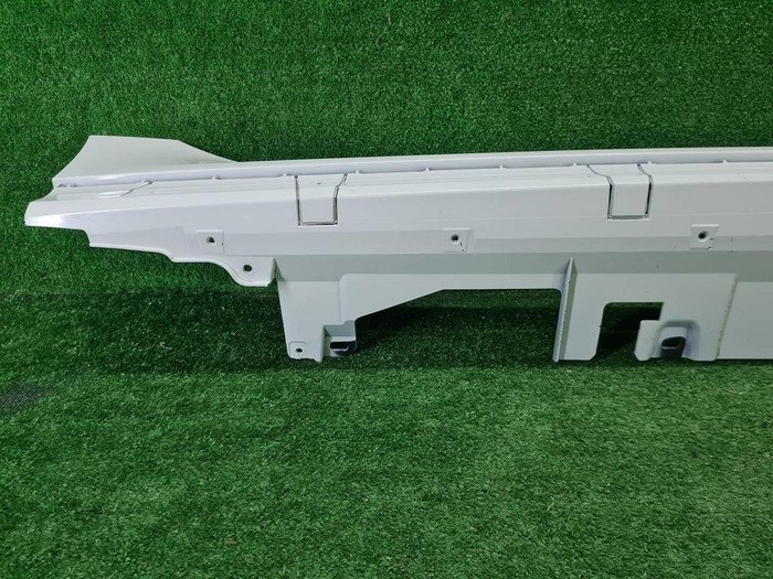 Накладка порога правая BMW 2er F44 (2019-н.в.)