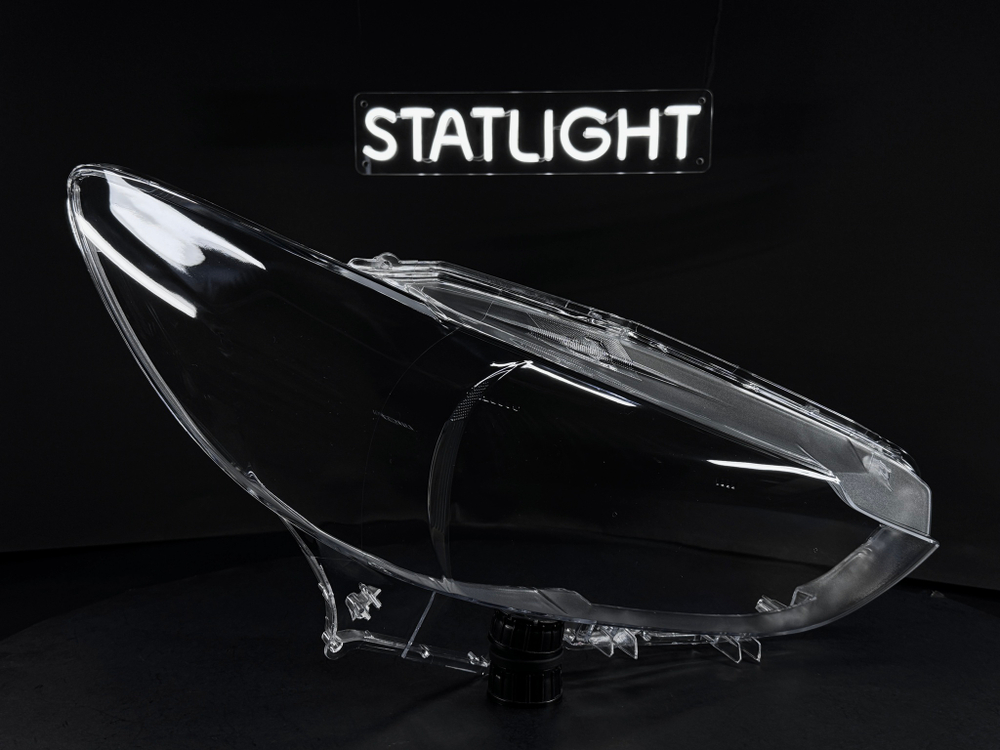 Правое стекло фары Mazda 6 GJ 2012-2015