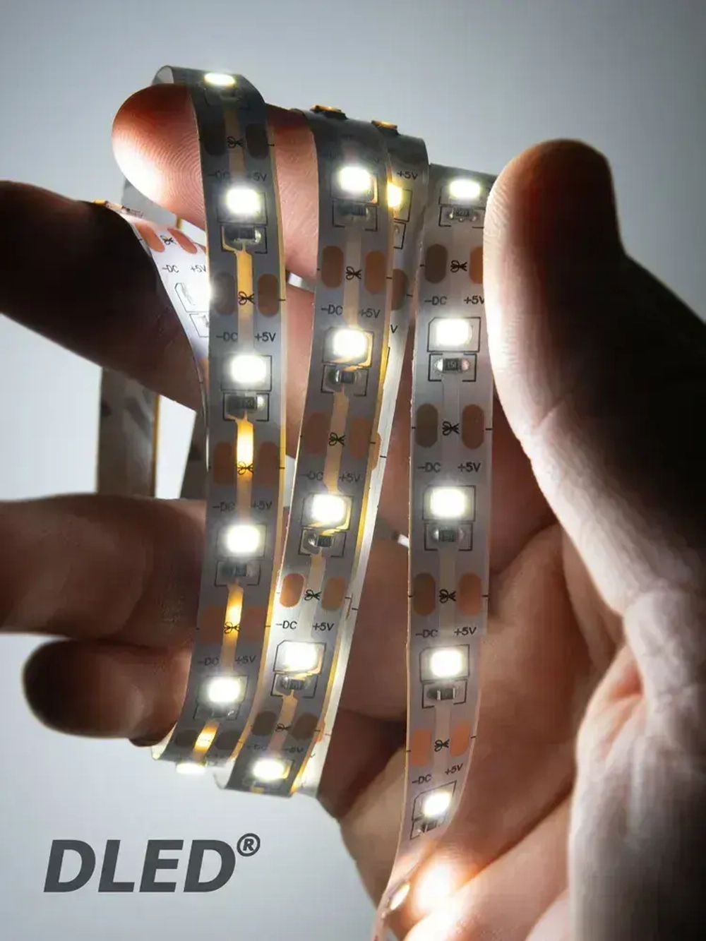 Светодиодная лента от DLED SMD 2835 (60LED/метр) с USB разъемом белая 1 метр