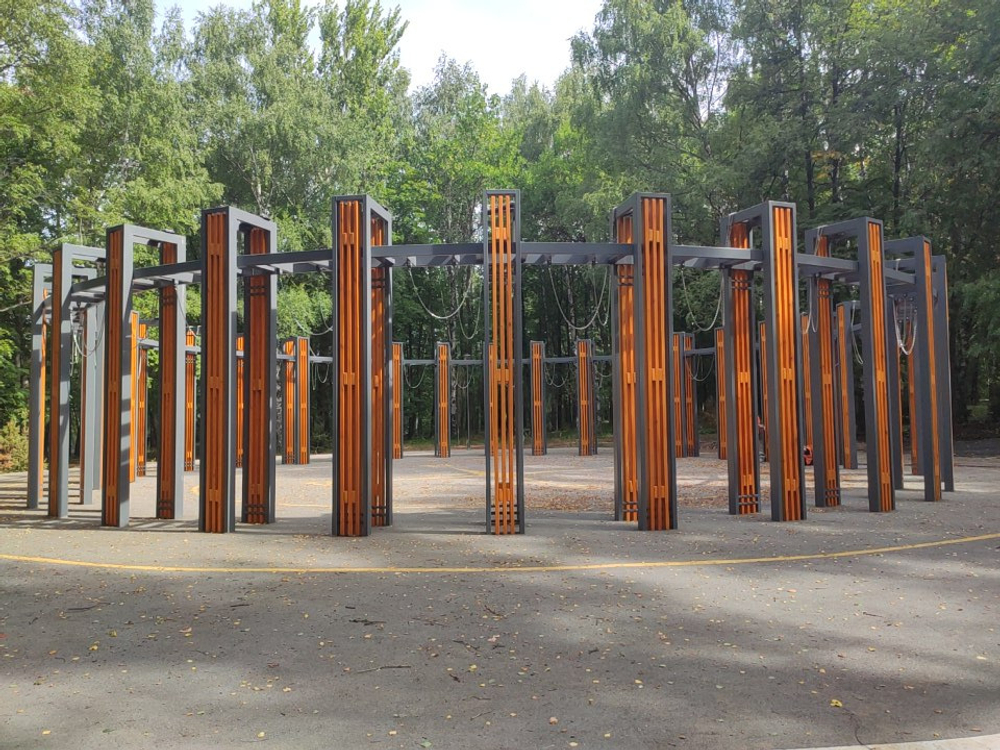 Качели многоместные