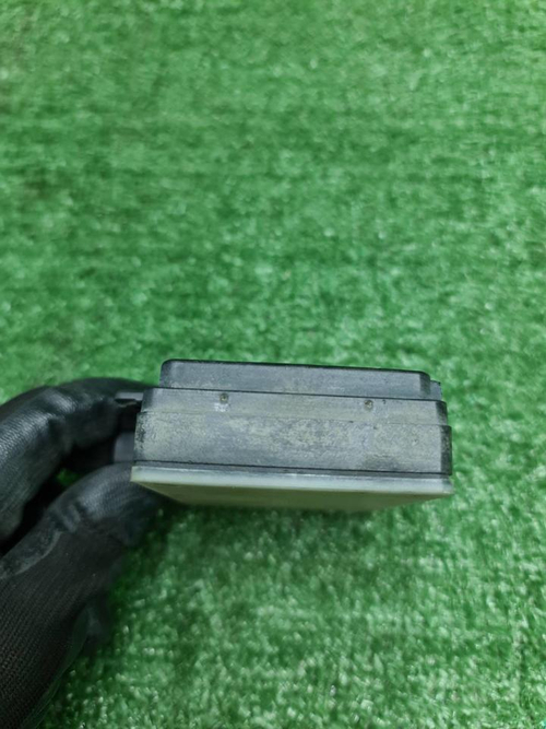 Датчик слепых зон правый RR Vogue 4 L405 (12-22)