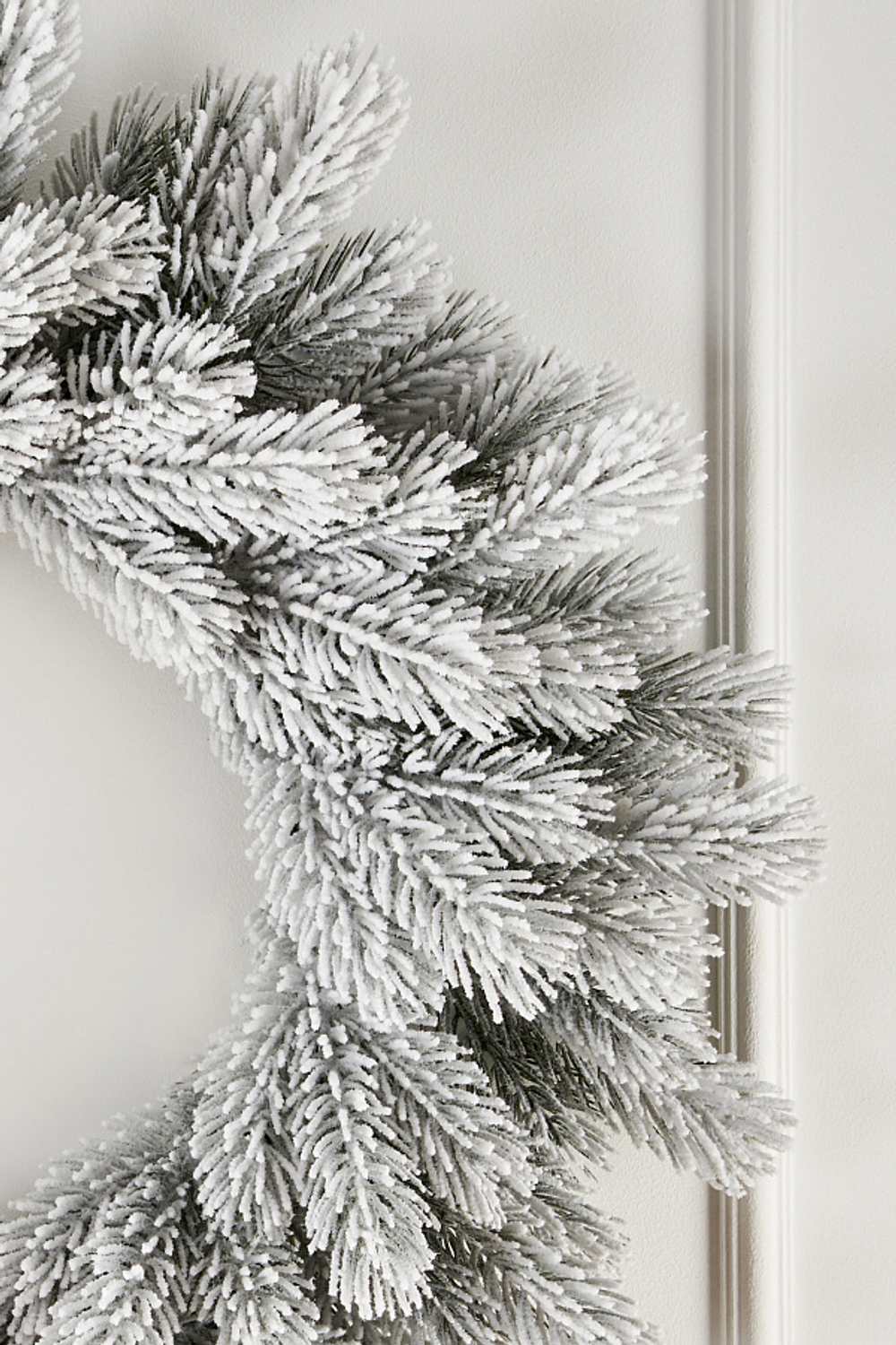 Венок рождественский Императрица заснеженный