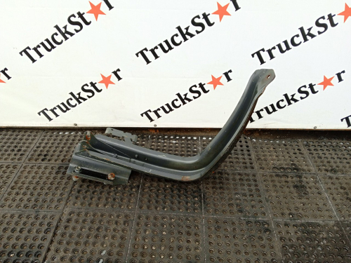 Кронштейн топливного бака