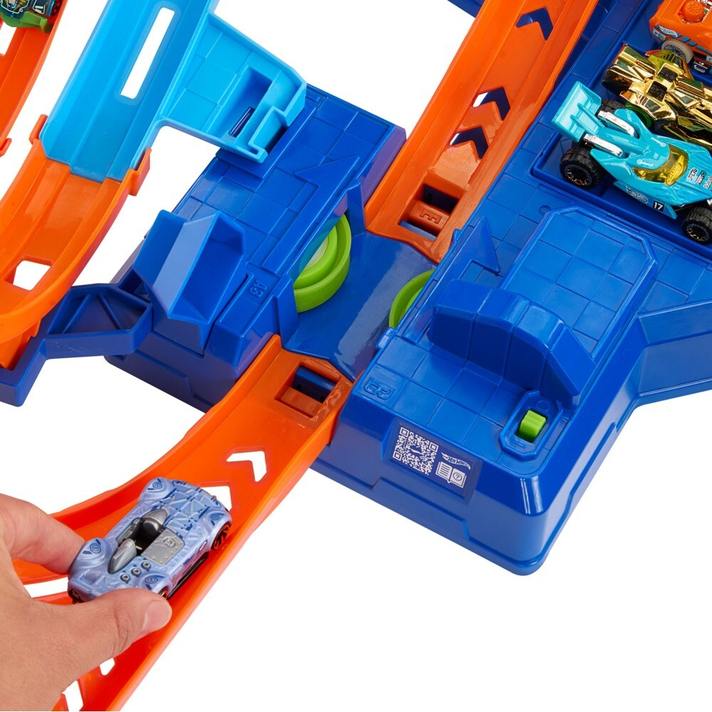 Hot Wheels - Quadruple Loop Set с зоной аварии + машинка HXR70 / артикул   HXR70  / GTIN 194735237166