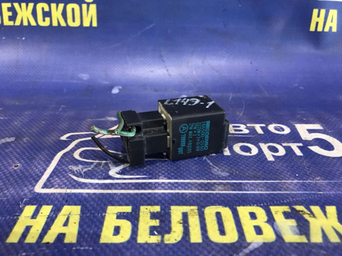 Реле поворотов MITSUBISHI PAJERO 1990