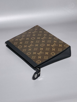 Клатч Louis Vuitton Voyage