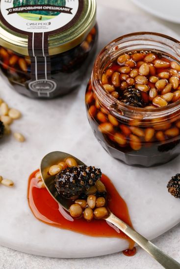 Варенье "Таёжное" с кедровыми орешками 95 мл