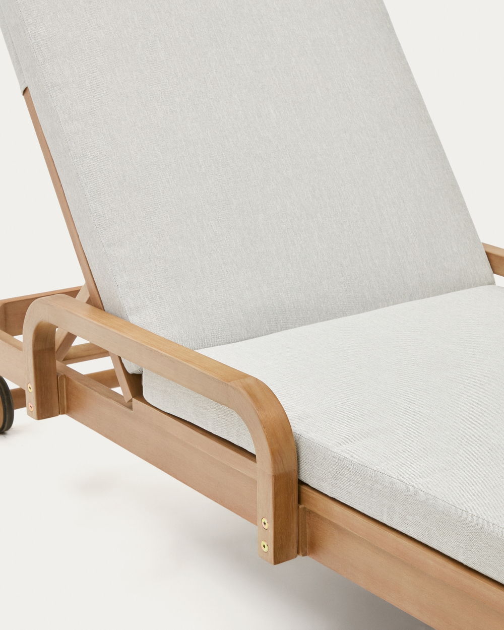 Шезлонг Sonsaura из массива эвкалипта