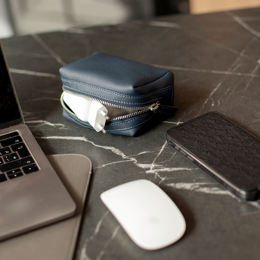 Несессер Mignon из кожи теленка синего цвета