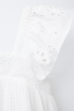 ZARA ПЛАТЬЕ ИЗ РЕЛЬЕФНОЙ ТКАНИ С ЦВЕТОЧНОЙ ВЫШИВКОЙ, БЕЛЫЙ