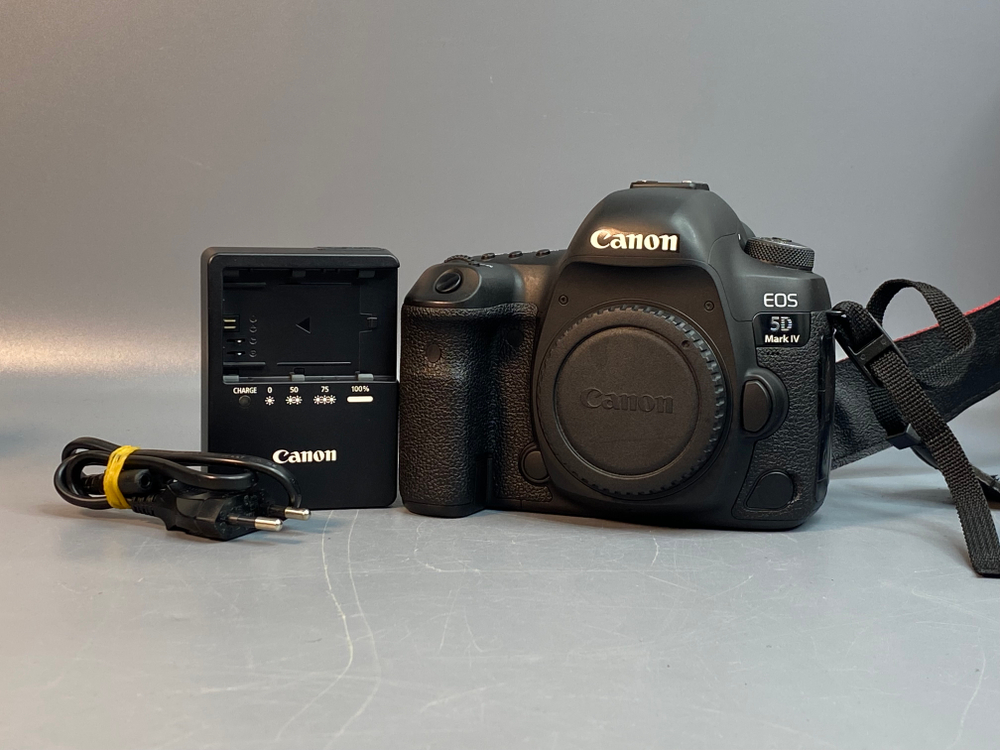 Canon EOS 5D Mark IV 65.000 кадров