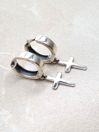 Серьги в форме креста