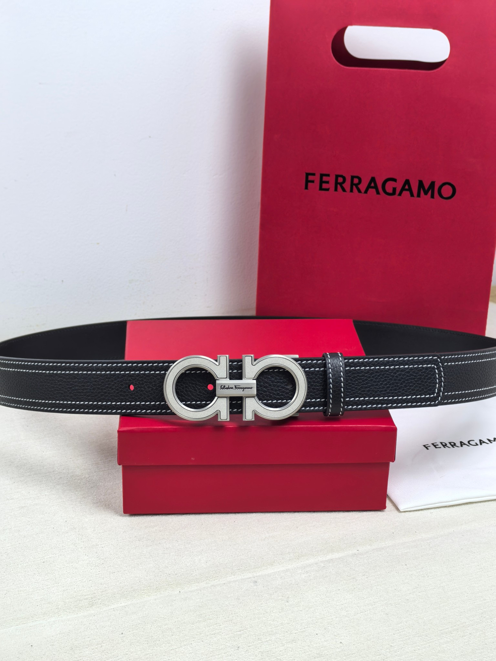 Ремень из зернистой телячьей кожи