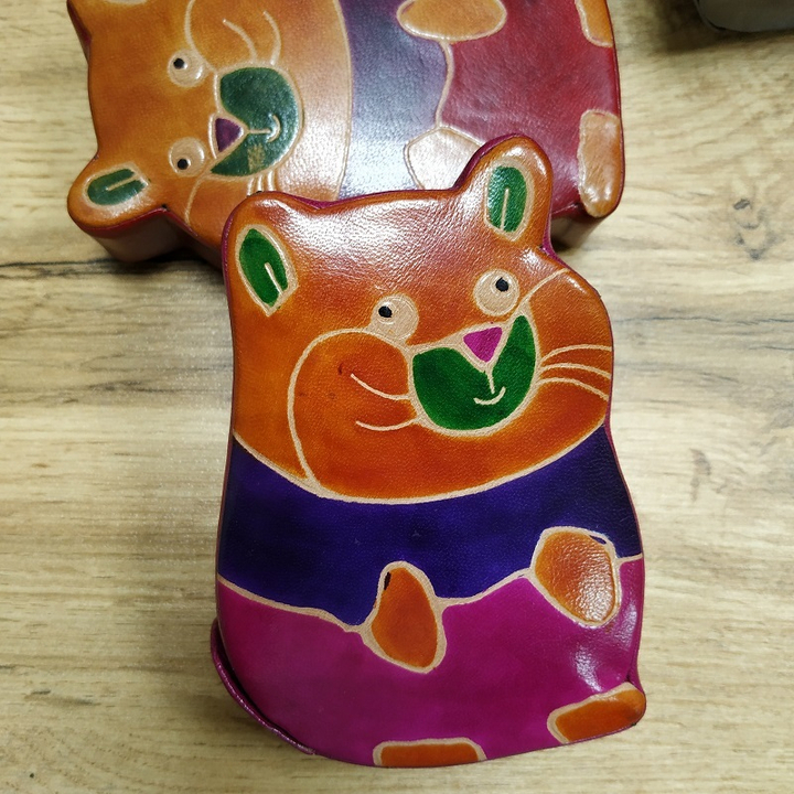 Копилка под мелочь "Хомячок", розовые штаны, натуральная кожа, ручной принт