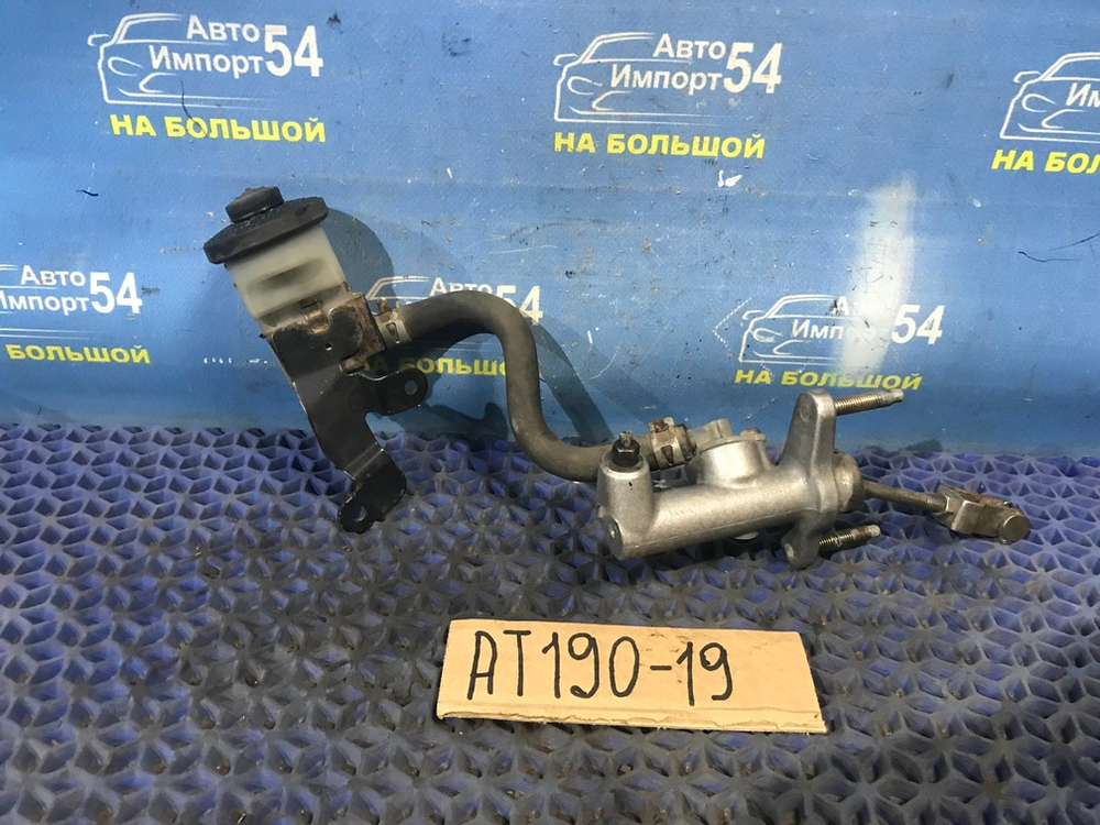 Главный цилиндр сцепления TOYOTA CARINA E 1996