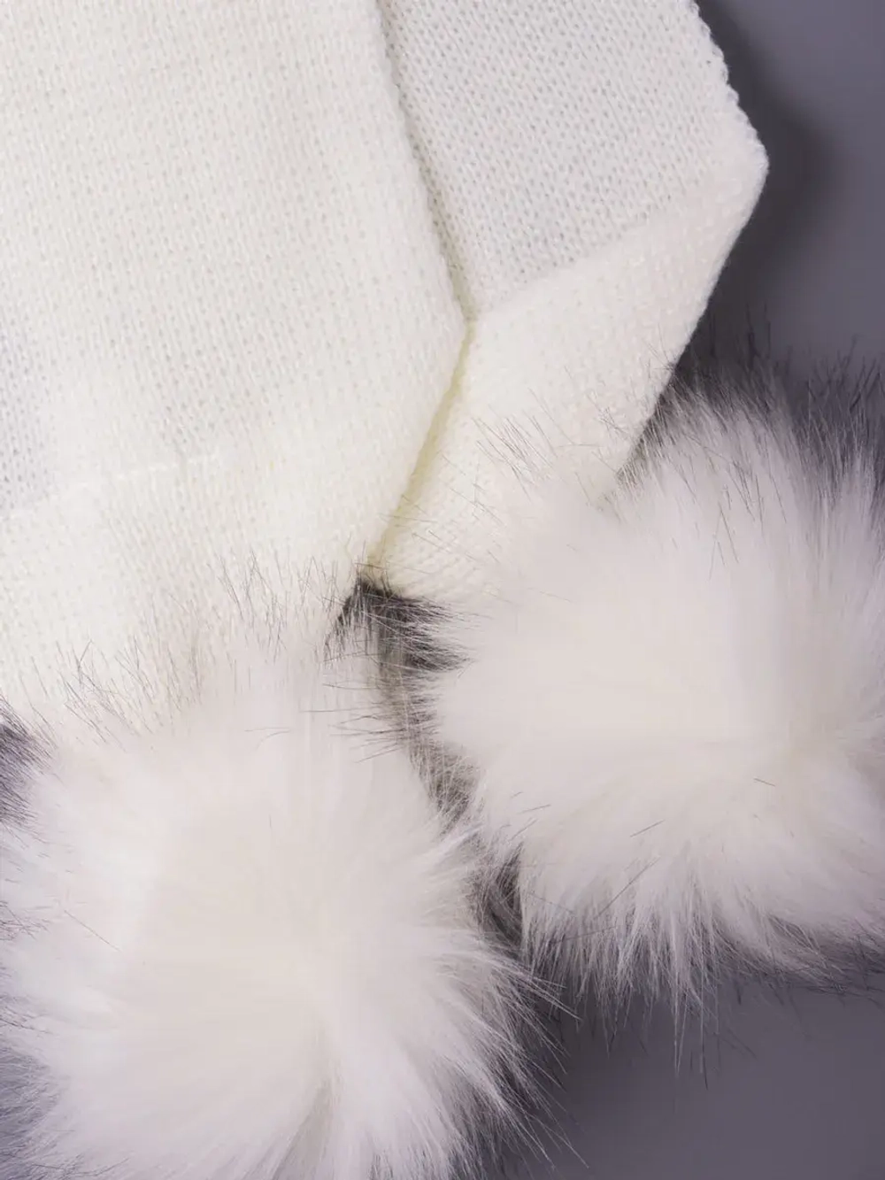 Шарф зимний вязаный с помпонами для детей