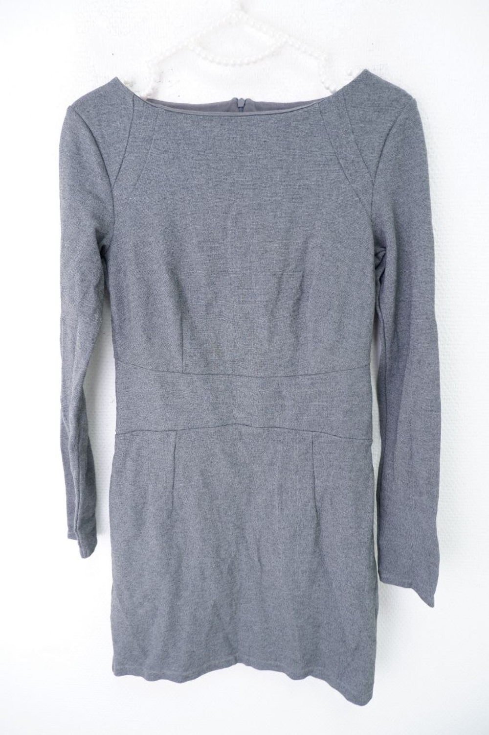 Платье Esprit  лаконичное 42 размер