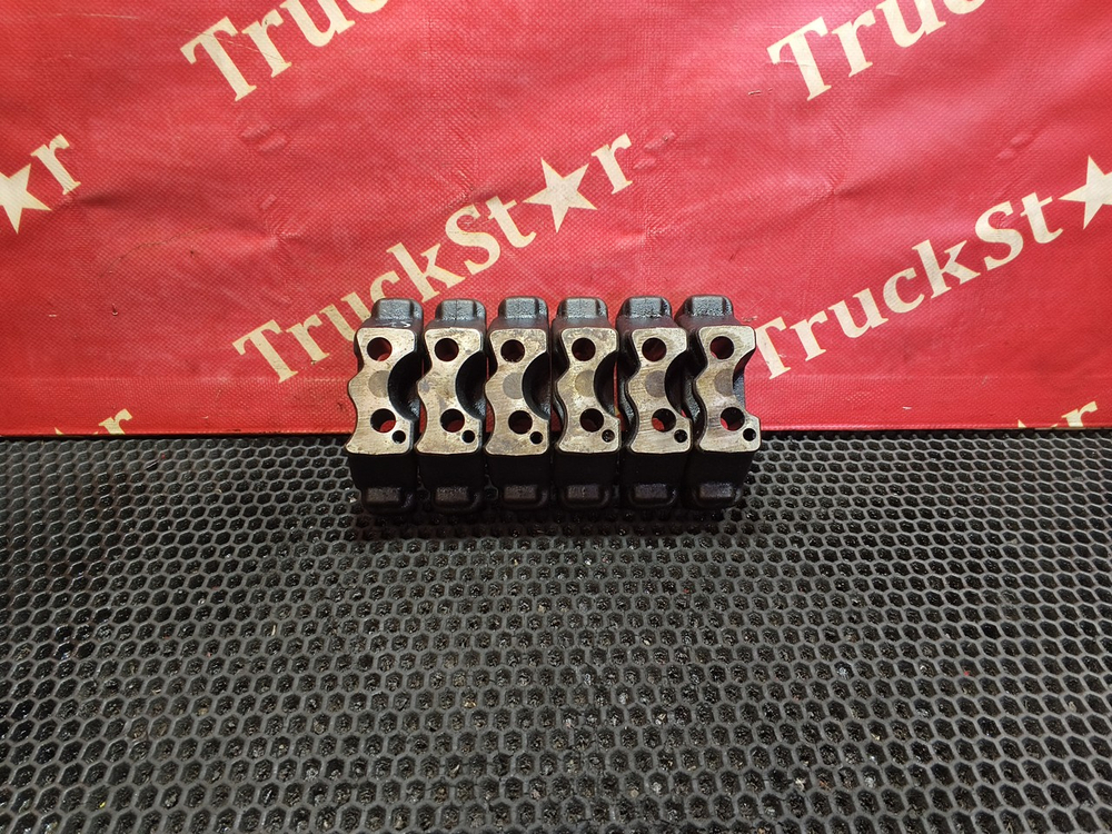 Комплект кронштейна вала рокеров