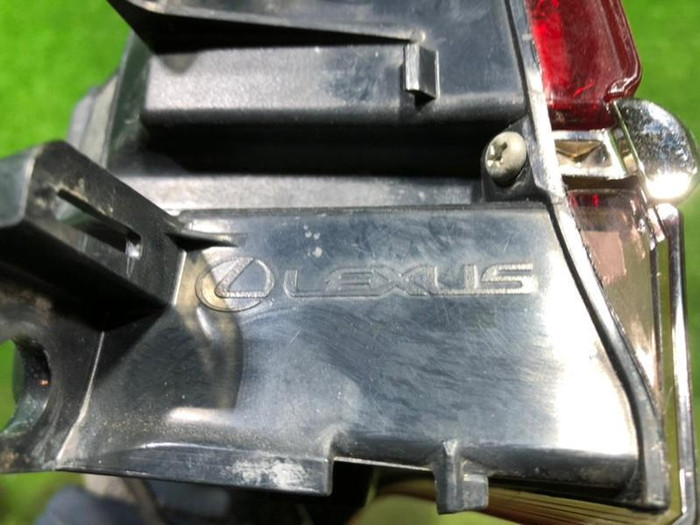 Фонарь правый внешний Lexus LS 5 (2017-2021)