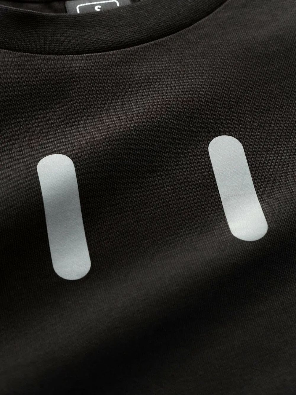 Футболка Яндекс Робот-доставщик со с/о элементами черная