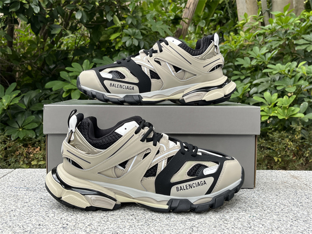Balenciaga Track Sneaker 542023-W3AC4-8071