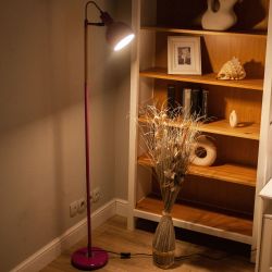 UML-T702 E14 PINK Торшер напольный под лампу Е14. 60W. с регулировкой наклона. Механический выключатель. Розовый. ТМ Uniel